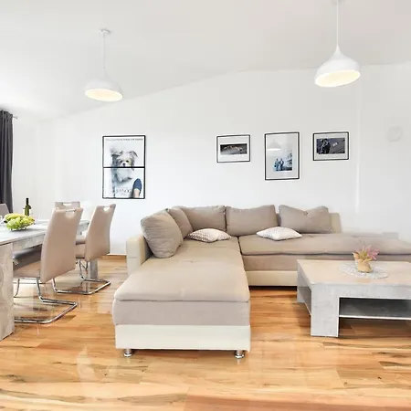 Mirasol Apartment