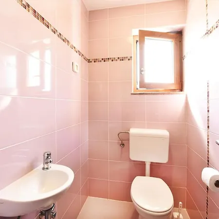 Mirasol Apartment *