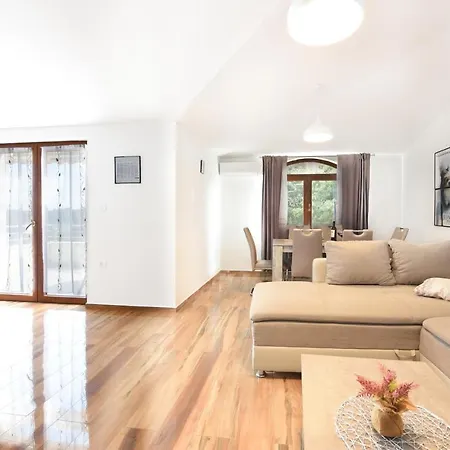 Mirasol Apartament *